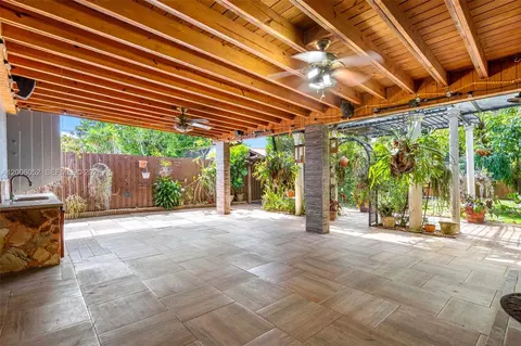 Exterior - 766 W 36th St, Hialeah, FL 33012 photo 2 of 17