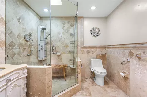 Bath - 766 W 36th St, Hialeah, FL 33012 photo 3 of 5