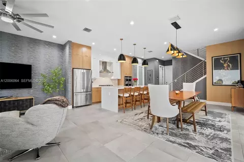 4392 NW 80 Ave, Doral, FL 33166