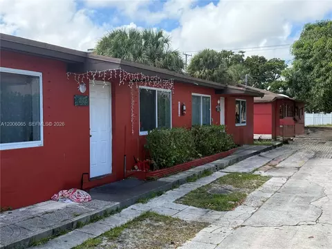 2513 Lincoln St, Hollywood, FL 33020