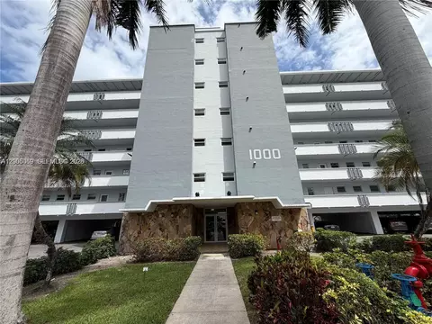 1000 NE 14th Ave #210, Hallandale Beach, FL 33009