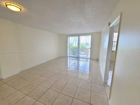15600 NW 7th Ave #709, Miami, FL 33169