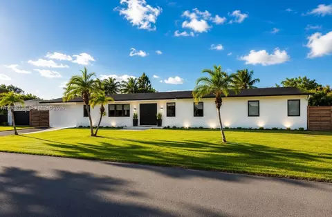 9281 SW 166th Ter, Palmetto Bay, FL 33157