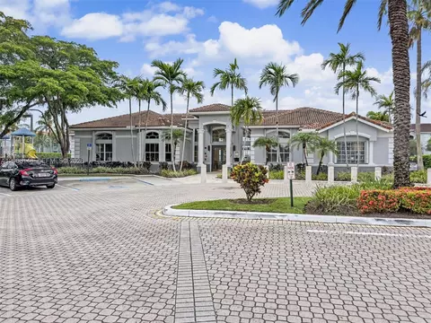 9615 NW 1st Ct #10-302, Pembroke Pines, FL 33024