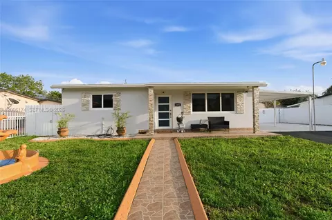 Other - 1132 W 71st St, Hialeah, FL 33014 photo 2 of 14