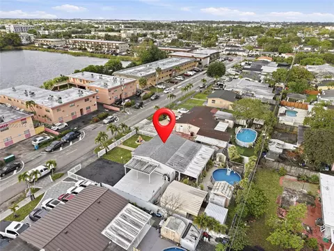View/Area - 1132 W 71st St, Hialeah, FL 33014 photo 5 of 6