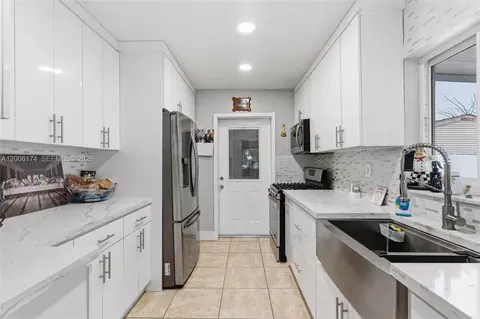 Other - 1132 W 71st St, Hialeah, FL 33014 photo 7 of 14