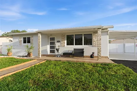 Other - 1132 W 71st St, Hialeah, FL 33014 photo 5 of 14