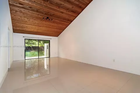 2911 N 33rd Ter, Hollywood, FL 33021