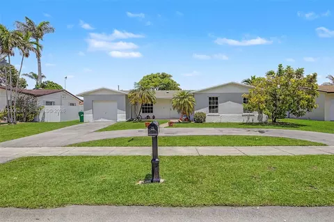 12001 SW 118th St, Miami, FL 33186