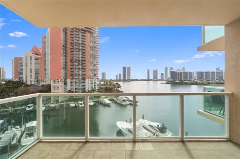 3330 NE 190th St #712, Aventura, FL 33180