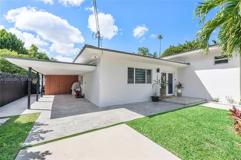 Exterior - 14830 N Spur Dr, Miami, FL 33161 photo 18 of 26