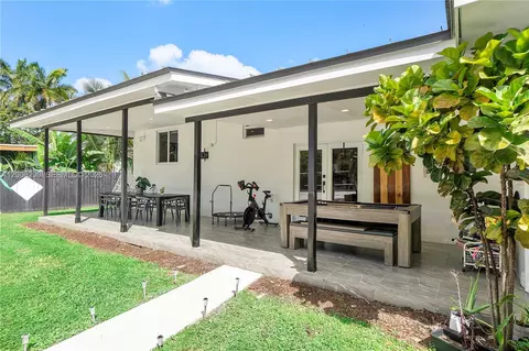 Exterior - 14830 N Spur Dr, Miami, FL 33161 photo 15 of 26