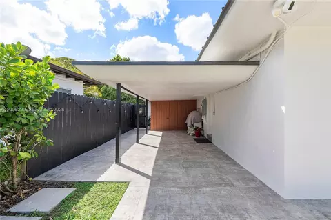 Exterior - 14830 N Spur Dr, Miami, FL 33161 photo 19 of 26