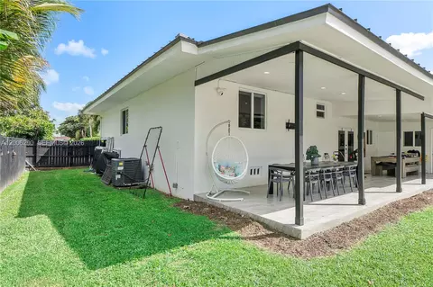 Exterior - 14830 N Spur Dr, Miami, FL 33161 photo 16 of 26