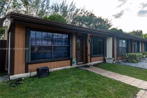 1980 Seagrape Ave, Pembroke Pines, FL 33026