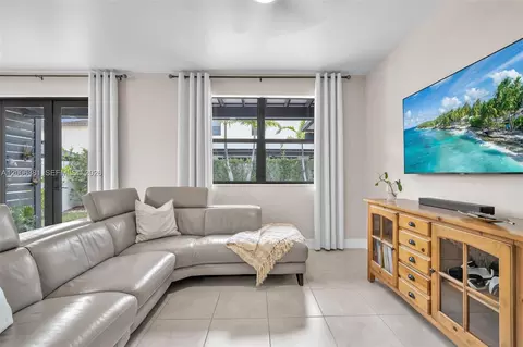 Other - 3525 W 94th St, Hialeah, FL 33018 photo 4 of 35