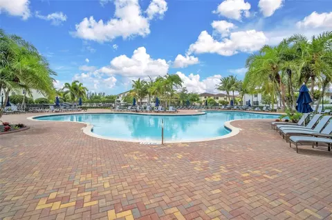 Exterior - 3525 W 94th St, Hialeah, FL 33018 photo 8 of 8