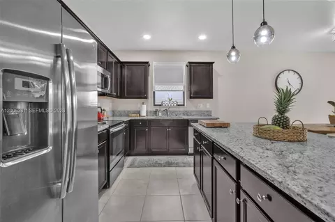 Kitchen - 3525 W 94th St, Hialeah, FL 33018 photo 6 of 6