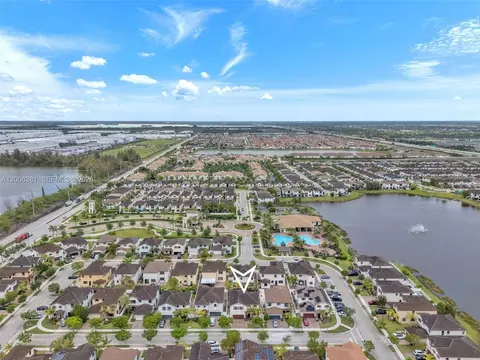 View/Area - 3525 W 94th St, Hialeah, FL 33018 photo 9 of 12