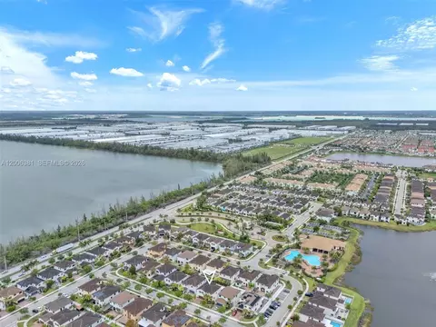 View/Area - 3525 W 94th St, Hialeah, FL 33018 photo 8 of 12