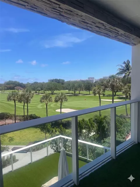 220 SE Mizner Blvd #321, Boca Raton, FL 33432