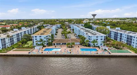 2000 S Federal Hwy #109, Boynton Beach, FL 33435