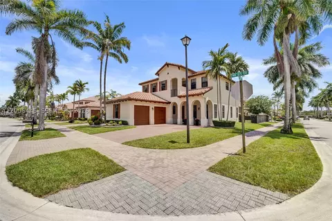 3701 NW 85th Ter, Pembroke Pines, FL 33024