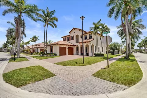 3701 NW 85th Ter, Pembroke Pines, FL 33024