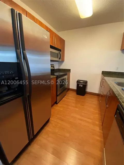 1200 Brickell Bay Dr #1914, Miami, FL 33131