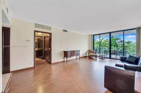 2800 Island Blvd #603, Aventura, FL 33160