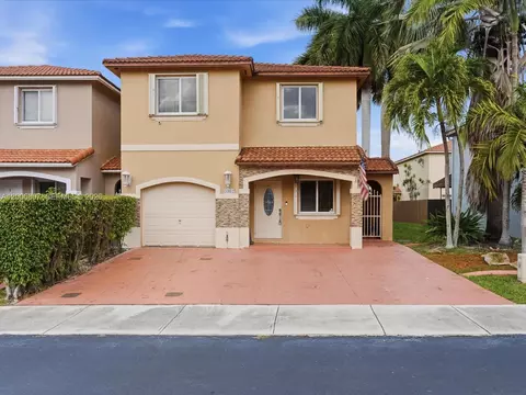 5982 SW 162nd Ct, Miami, FL 33193