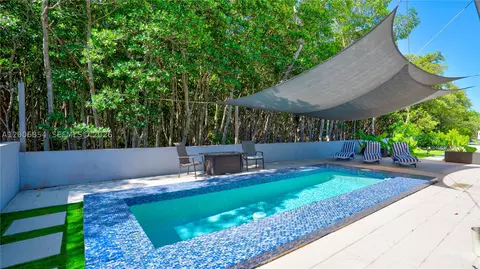Exterior - 34 Atlantic Dr, Key Largo, FL 33037 photo 10 of 14