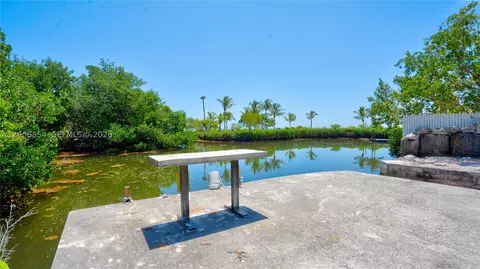 View/Area - 34 Atlantic Dr, Key Largo, FL 33037 photo 9 of 14