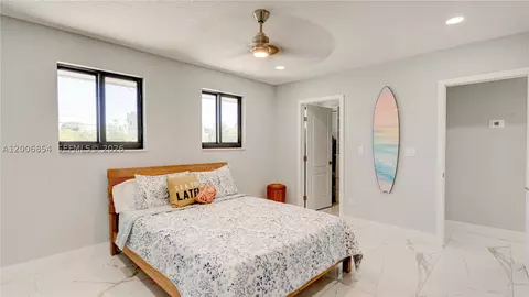 Bedroom - 34 Atlantic Dr, Key Largo, FL 33037 photo 5 of 9