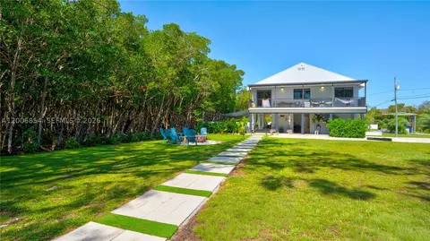 Exterior - 34 Atlantic Dr, Key Largo, FL 33037 photo 1 of 14