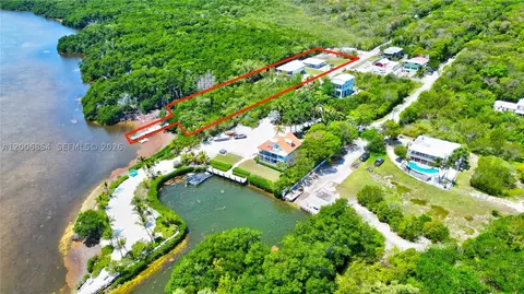 View/Area - 34 Atlantic Dr, Key Largo, FL 33037 photo 8 of 14