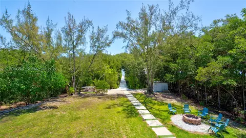 Exterior - 34 Atlantic Dr, Key Largo, FL 33037 photo 7 of 14