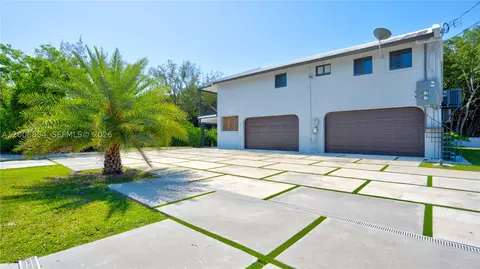 Exterior - 34 Atlantic Dr, Key Largo, FL 33037 photo 5 of 14