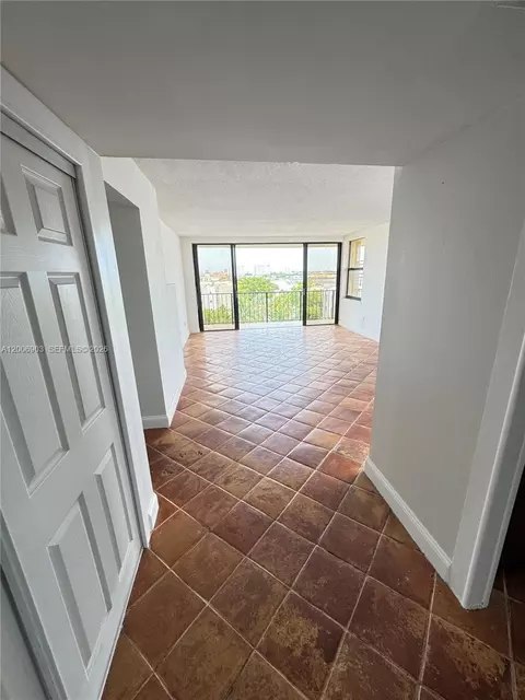 1470 NE 123rd St #A701, North Miami, FL 33161