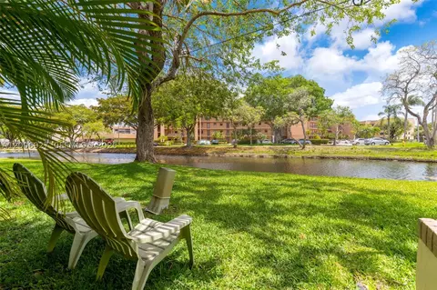 2950 NW 106th Ave #10, Sunrise, FL 33322