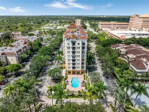 9021 SW 94th St #509, Miami, FL 33176