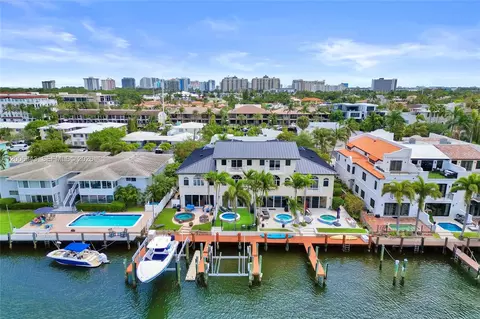 2739 NE 15th St, Fort Lauderdale, FL 33304