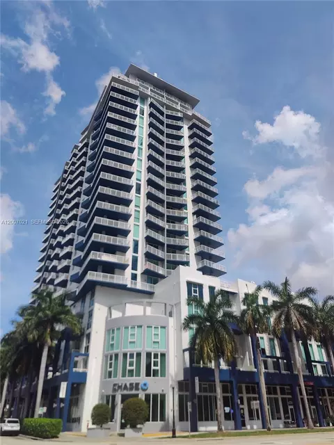 275 NE 18th St #1801, Miami, FL 33132