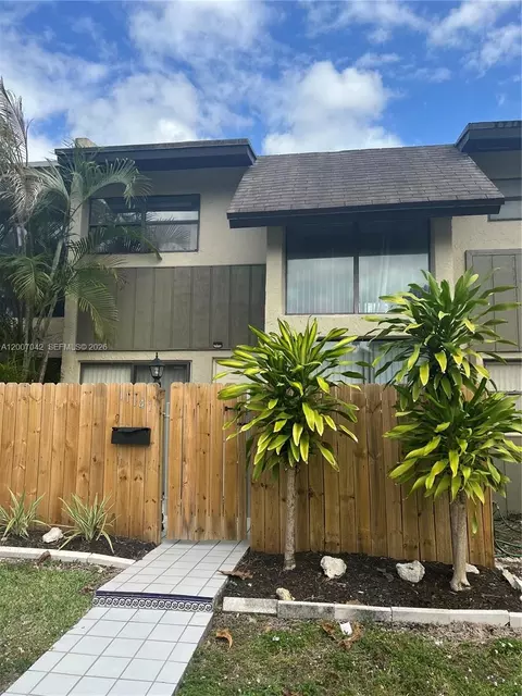 11141 SW 70th Ter, Miami, FL 33173