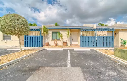 1720 NW 92nd Ave, Pembroke Pines, FL 33024