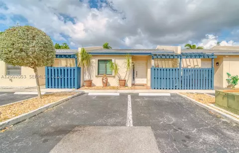 1720 NW 92nd Ave, Pembroke Pines, FL 33024