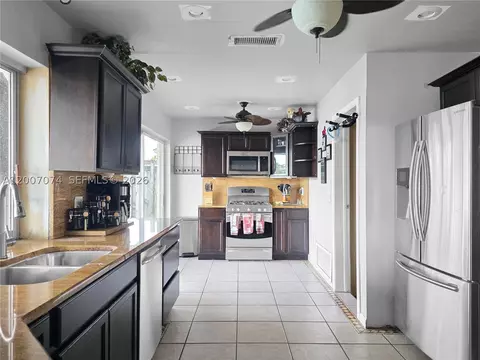 11661 NW 31st Pl, Sunrise, FL 33323