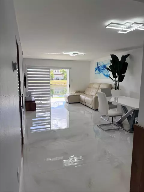 601 SW 113th Way #601, Pembroke Pines, FL 33025