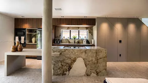 1820 SW 10th St, Miami, FL 33135